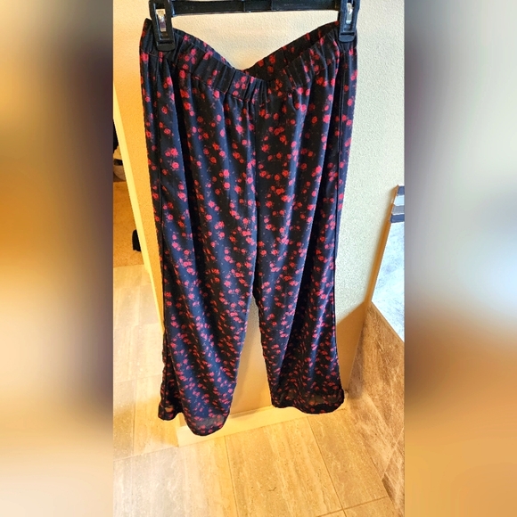 Mk small pants altered to fit 5 feet person - Picture 3 of 9